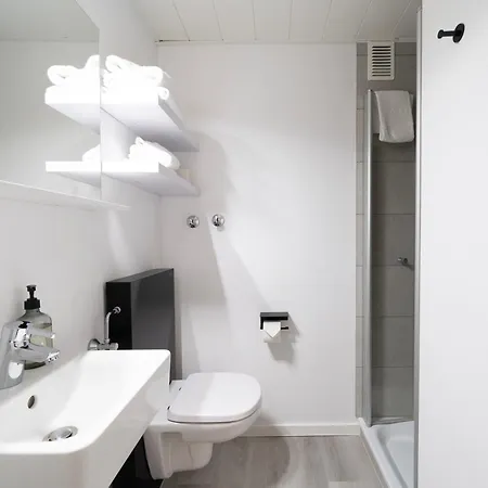 Juststay Muelheim Oberhausen & فندق مولهايم ان الرور دير