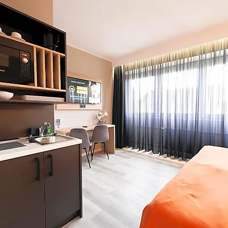 Juststay Muelheim Oberhausen & مولهايم ان الرور دير