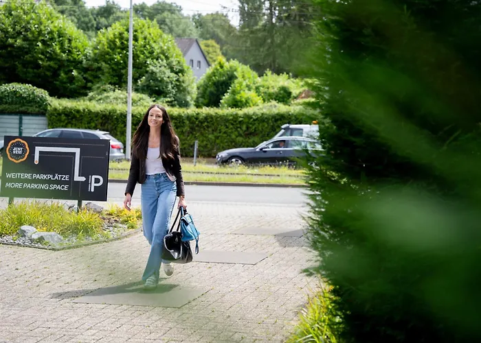 Juststay Muelheim & Hotel